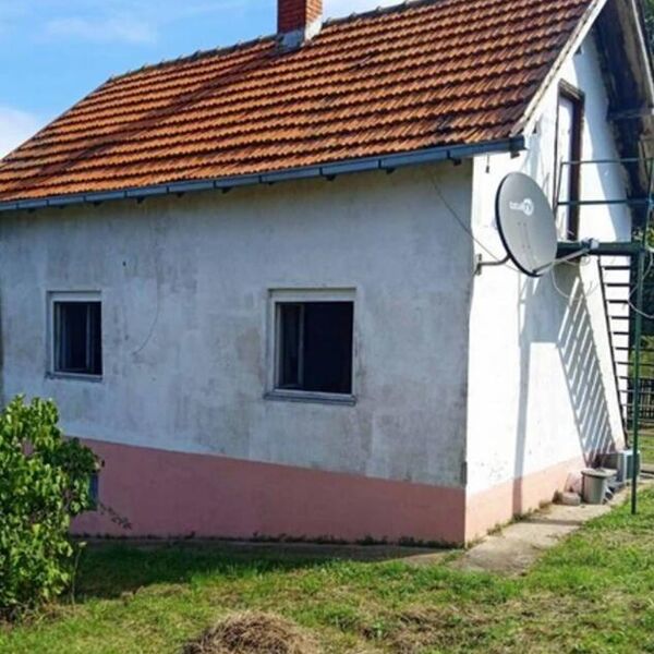 Kuća za samo 17.000 evra u Beogradu: Uknjižena, ima letnju kuhinju, više soba, povezana dobro sa prevozom! (FOTO)