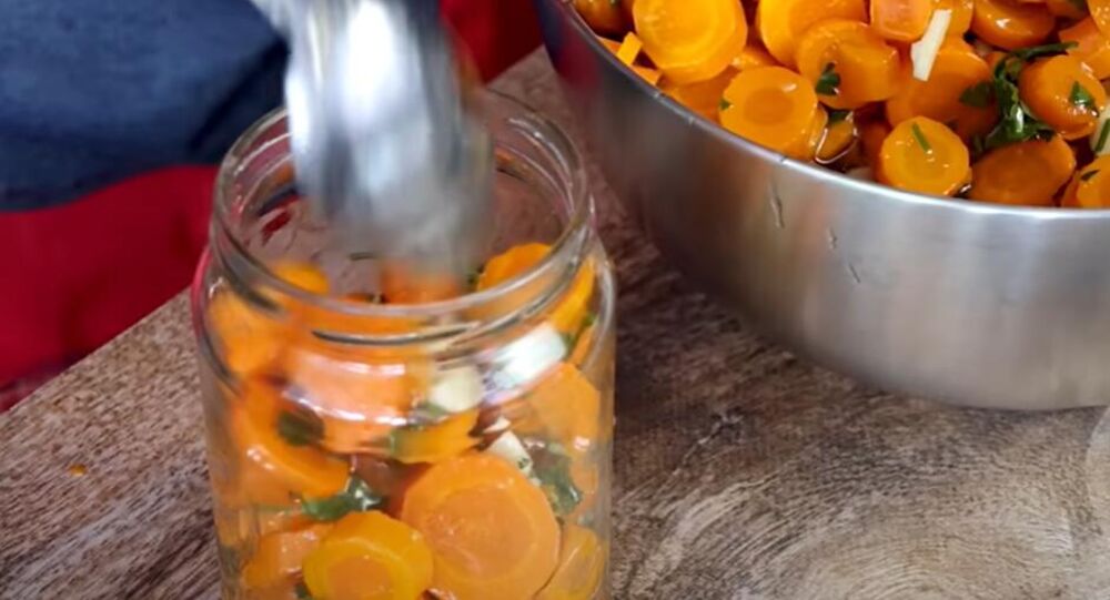 Punjenje tegli sa šargarepom i belim lukom