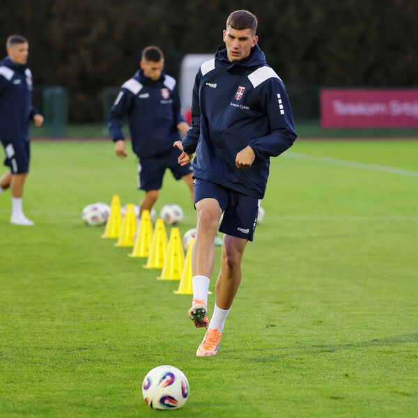 Milosavljević od Zvezde do reprezentacije Srbije: Do juče sam ih gledao na TV, a sada ću igrati protiv njih!