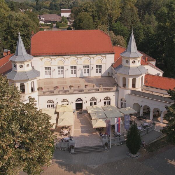 Ova kraljevska banja je raj za penzionere: U njoj su se oporavljali vladari, ima najbolje termalne vode