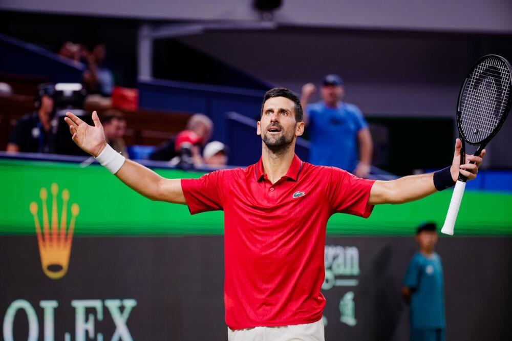 Novak jači od bolova i žilavog Belgijanca za polufinale! (Video)