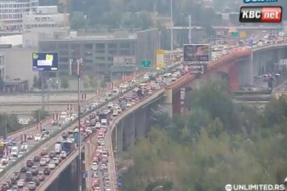 Opšti kolaps u Beogradu: Popodnevni špic zakrčio puteve i mostove, izbegavajte ove deonice!