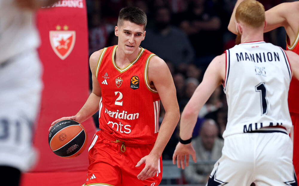Stefan Miljenović na utakmici Crvene zvezde i milanske Olimpije u sezoni 2025/26 Evrolige