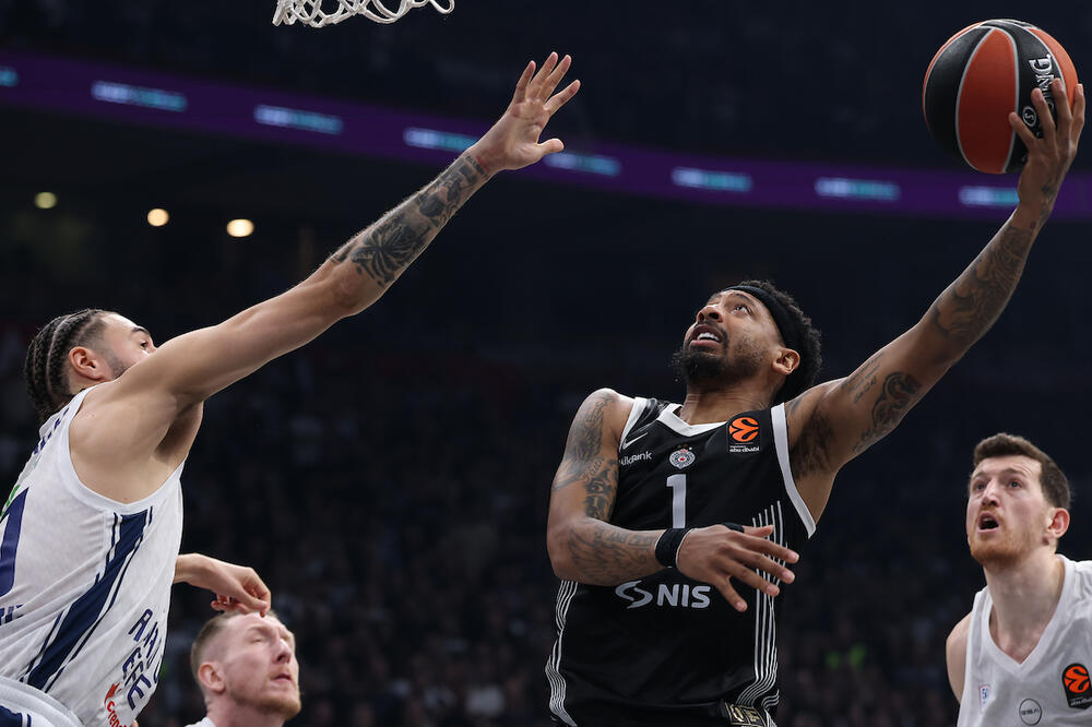 Zakazano snimanje Karliku Džonsu - posle kontrole će biti jasnije kada bi mogao na parket