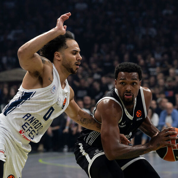 Partizan odbio sve nalete Efesa i došao do druge pobede u eliti posle drame (Video/Foto)