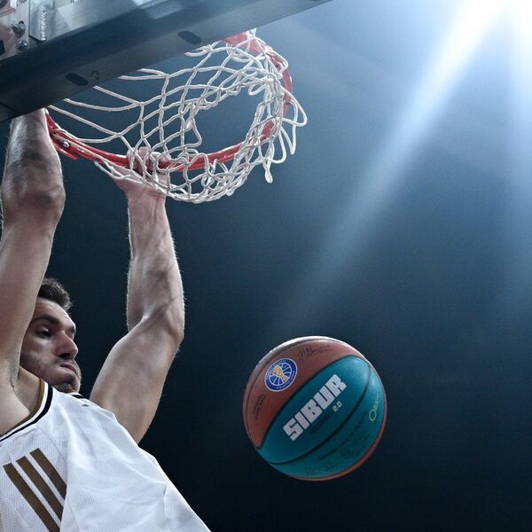 Filip Petrušev pecnuo Crvenu zvezdu između redova? "U Srbiji kažemo idi gde te žele..."