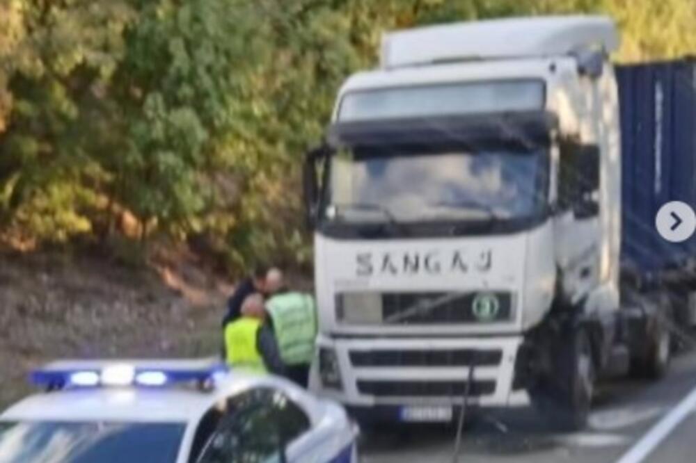 Detalji jezivog sudara kamiona i automobila kod Zaječara: Žena (60) poginula na licu mesta! (FOTO)