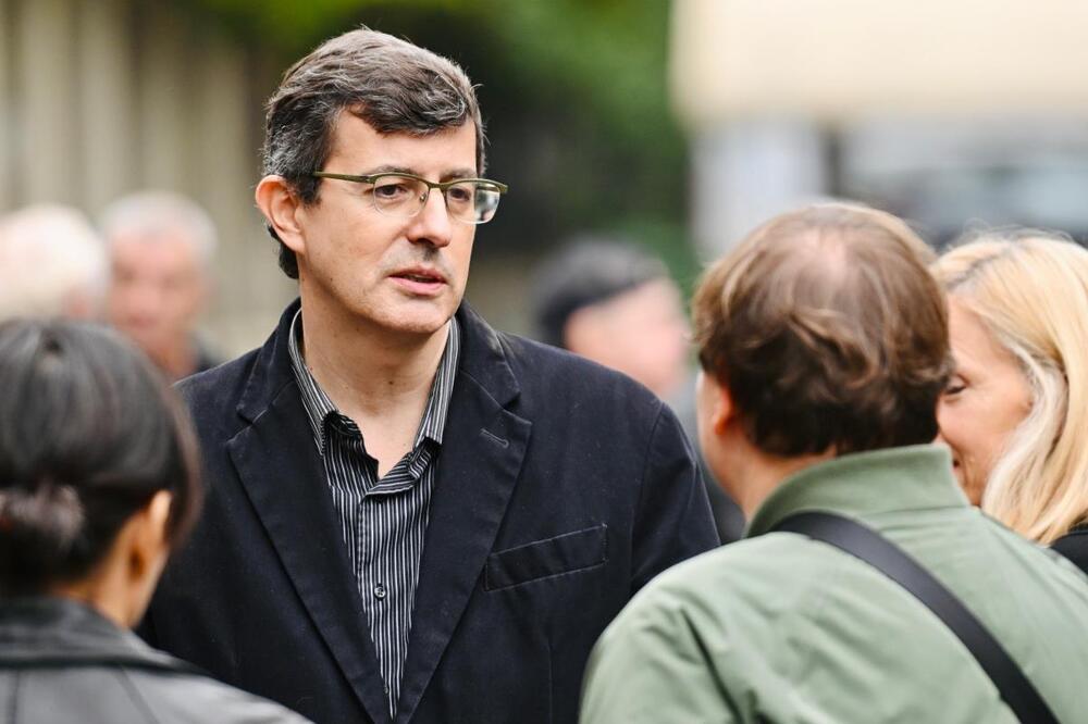 SRBI PRVI PUT VIDE SINA ZDRAVKA ŠOTRE: Marko Šotra slomljen zbog smrti oca, potresno