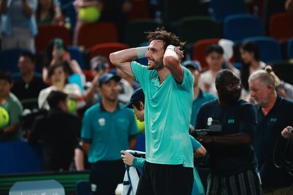 Rođačko finale u Kini! Francuz preokrenuo protiv Medvedeva i zakazao meč sa Novakovim "dželatom"