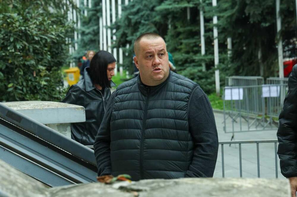 SIN HALIDA BEŠLIĆA SE OGLASIO NAKON GUBITKA MAJKE: Dino za 8 meseci ostao bez oba roditelja, TEŽAK ŽIVOTNI UDARAC
