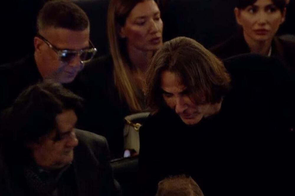 VLASNIK PINKA U CRNINI STIGAO U SARAJEVO! Željko Mitrović se pojavio u sali, pa seo pored NJEGA