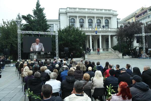 NAJPOTRESNIJI PRIZOR IZ SARAJEVA! Pogledajte šta se dešava ISPRED sale, slika govori više od reči