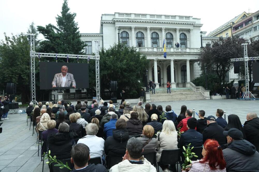 NAJPOTRESNIJI PRIZOR IZ SARAJEVA! Pogledajte šta se dešava ISPRED sale, slika govori više od reči
