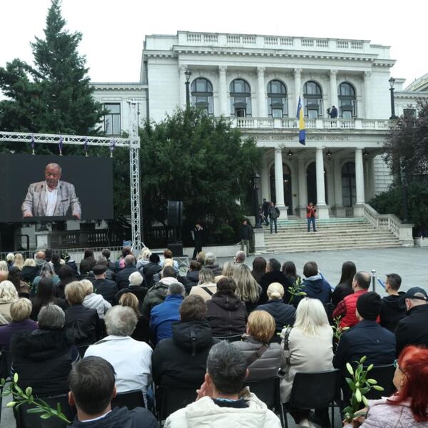 NAJPOTRESNIJI PRIZOR IZ SARAJEVA! Pogledajte šta se dešava ISPRED sale, slika govori više od reči