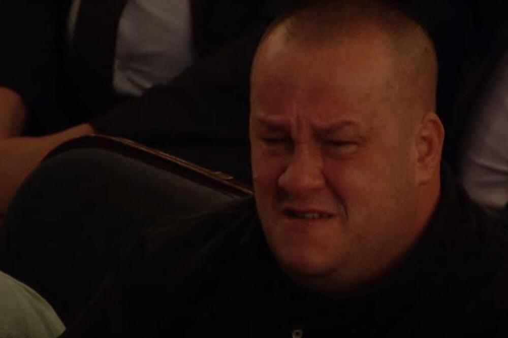 Evo koji hit je otpevan na komemoraciji Halidu Bešliću! Sin Dino nije mogao da se smiri, prolio suze