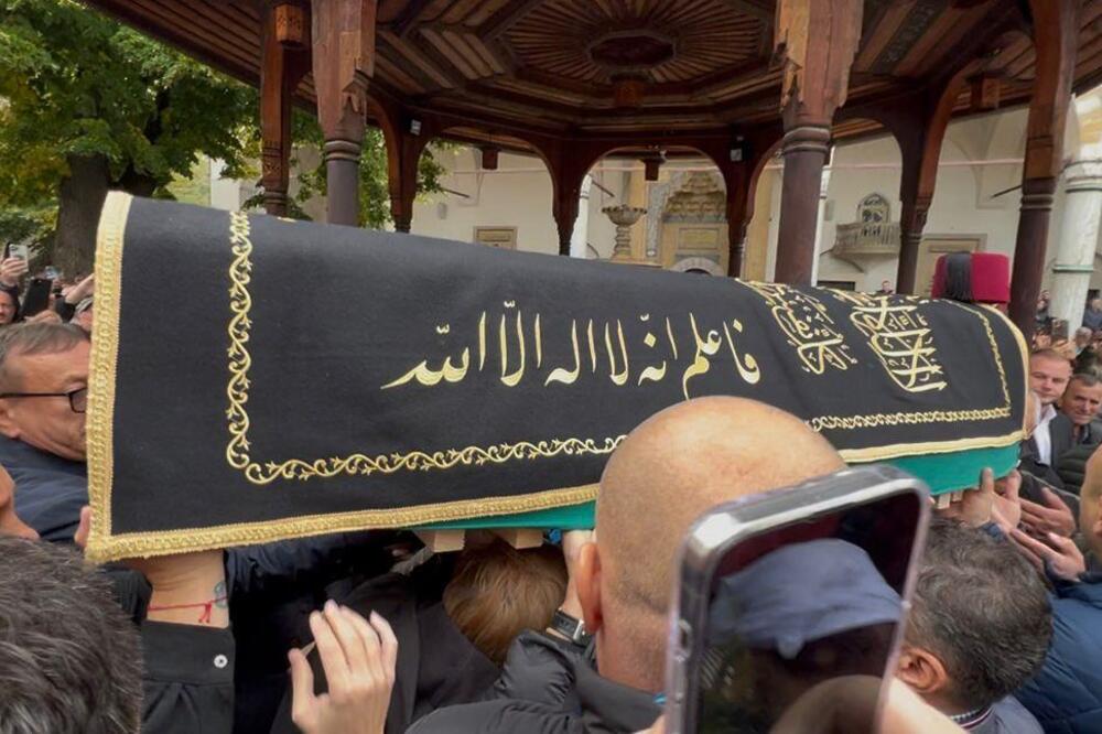 NAJVAŽNIJI SIMBOL BOSANACA SE NALAZIO NA SANDUKU HALIDA BEŠLIĆA! Evo koje značenje krije