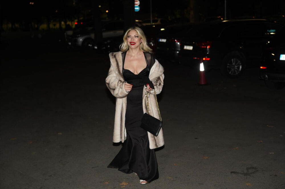 PRIČALI DA JE PROPALA I DA JU JE MUŽ OSTAVIO JER JE DEBELA! Večeras ZALUDELA Beograd - POLA JE NEMA, ŽENA ZMAJ