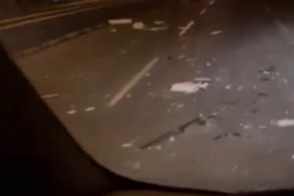 Saobraćajka na Pupinovom mostu: Došlo do sudara kamiona, srča i delovi vozila svuda po putu, sve stoji! VIDEO