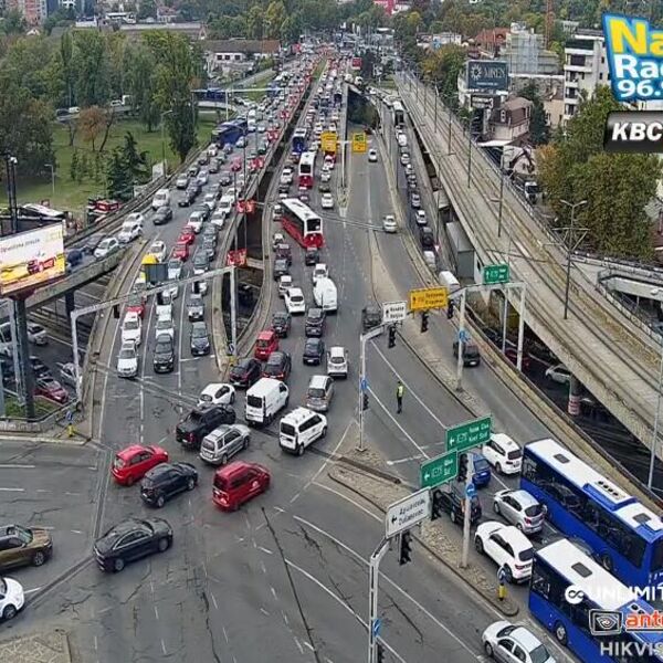 Popodnevni špic u Beogradu uzeo maha: Kolone na mostovima, a jedna lokaciaj je posebno začepljena!