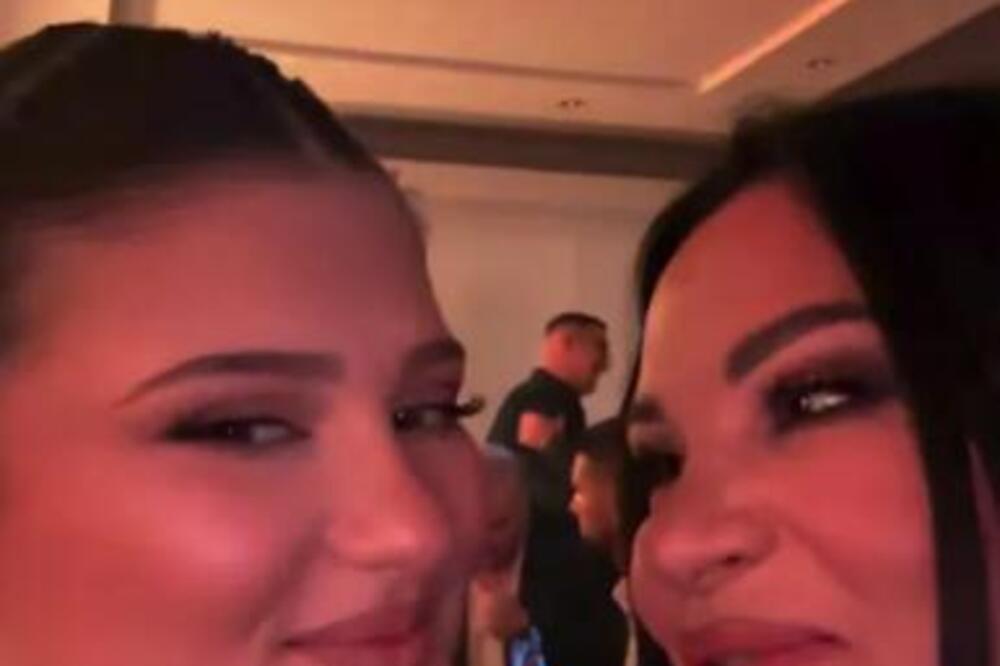 SADA JE SVIMA JASNO U KAKVOM SU ODNOSU JANA I ĆERKA! Nakon skandala, izašao novi snimak, ONA MAJKU...