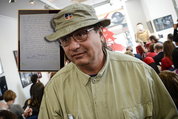 “Ako ste čuli njegove pesme, takve su mu i priče”: Pismeni zadatak koji je Rambo Amadeus ocenio čistom 5!