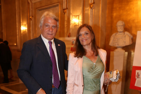 Zašto je majka Vujadina Savića tada morala da napusti zemlju? Isplivali detalji iz prošlosti koje narod nije znao