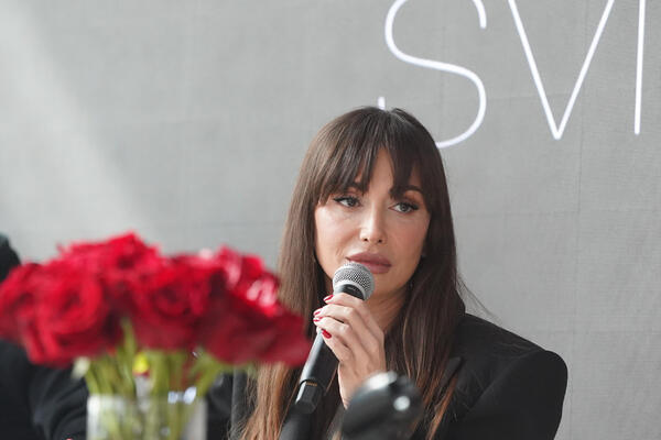 Emini Jahović pukao biznis: Pokrenula poznati brend, ali nije išla ništa po planu, "Nažalost, nije mogla da..."