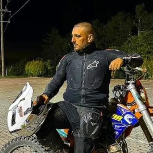 OVAJ ČOVEK ĆE JEDNOM STVARNO DA POGINE! Darko Lazić seo na DVOTOČKAŠA, ljudi bežali sa ulica