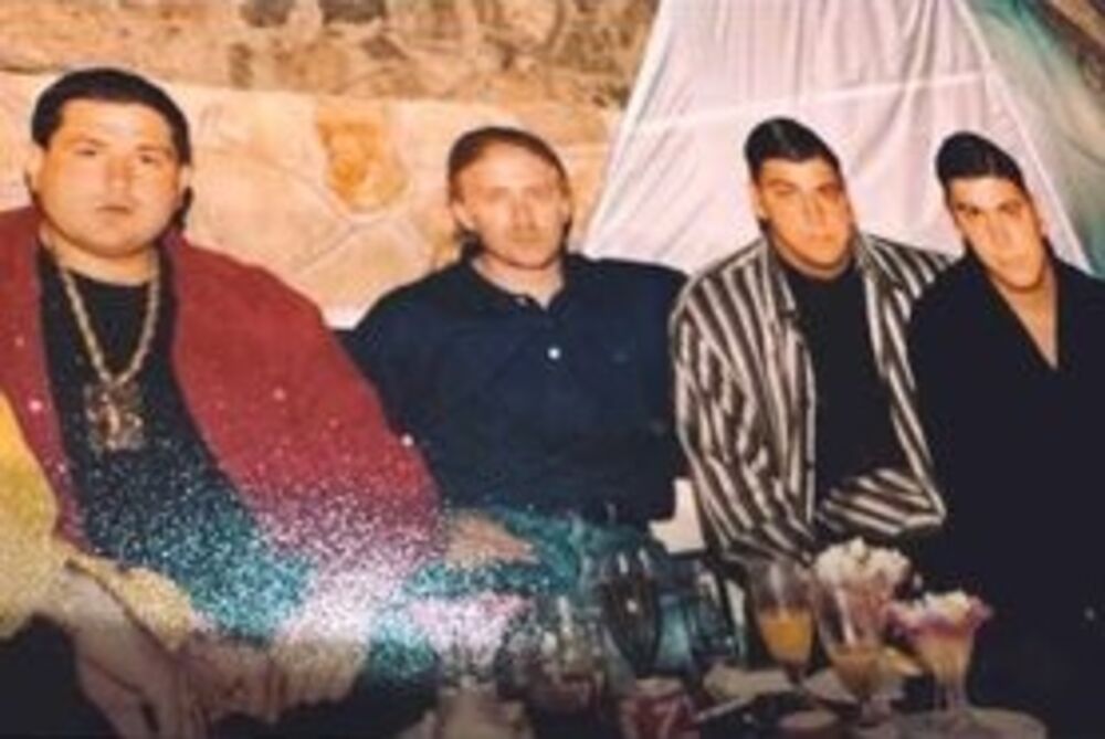 Mića Križan (skroz levo)