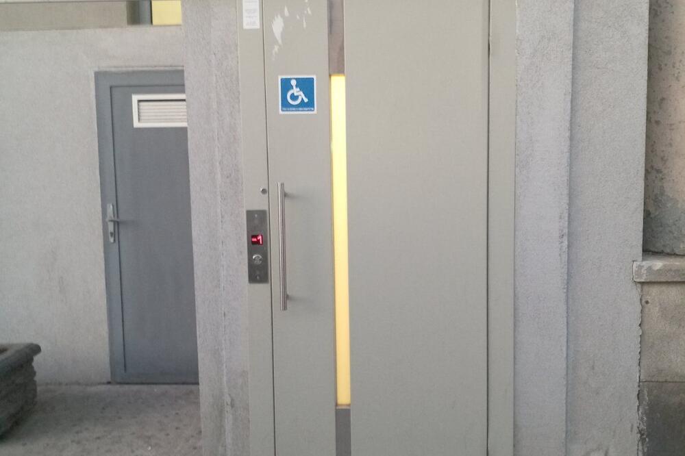 "Lift pokvaren u zgradi, a evo kako da se snađu osobe sa invaliditetom": Portal ESPRESO dobio odgovor PU Kruševac!