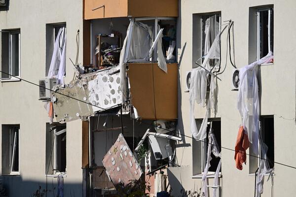 "ZAŠTO BI ZGRADA EKSPLODIRALA?" Novi detalji horora u Bukureštu, komšija pustio gas i izazvao eksploziju?!