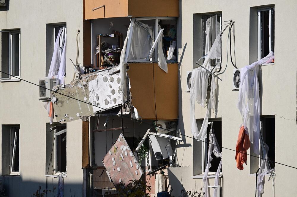 "ZAŠTO BI ZGRADA EKSPLODIRALA?" Novi detalji horora u Bukureštu, komšija pustio gas i izazvao eksploziju?!