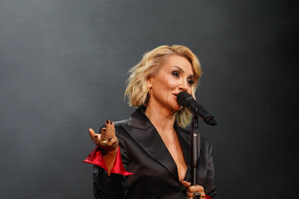 RAŠI ZAVIJENA RUKA, ĆERKA POVELA DEČKA, A GOCA U... Pogledajte o čemu Beograđani bruje večeras - EPICENTAR SVEGA