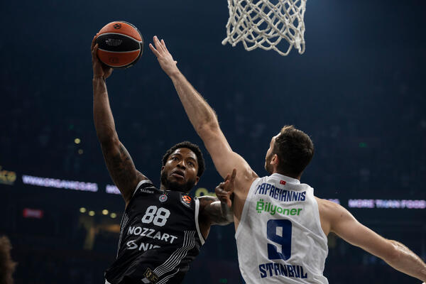 Teška povreda centra, završio sezonu?