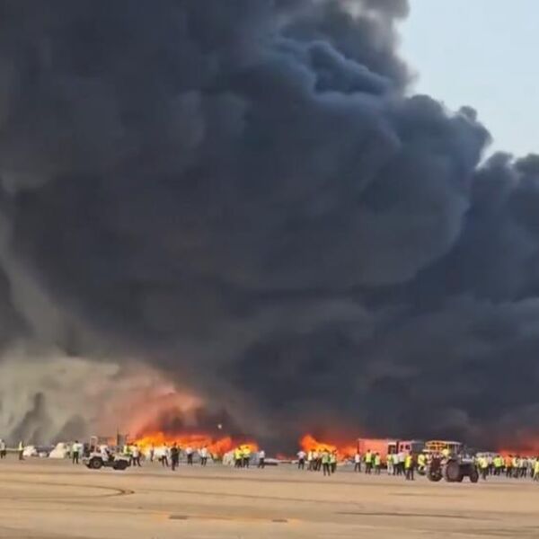 GORI POZNATI AERODROM! Crni oblak se nadvio nad pistom, snimci su više nego jezivi