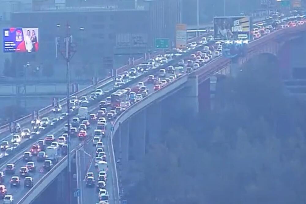 JUTRO JE TEK POČELO, A POGLEDAJTE STANJE NA MOSTOVIMA U BEOGRADU! Ovde su najveći čepovi, vozila jedva i da mile