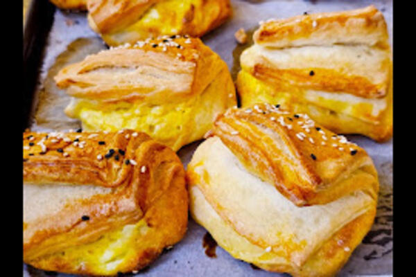 Pecivo sa sirom bez margarina i maslaca: Tajna je u jedinoj kašičici starinskog sastojka, obavezno probajte