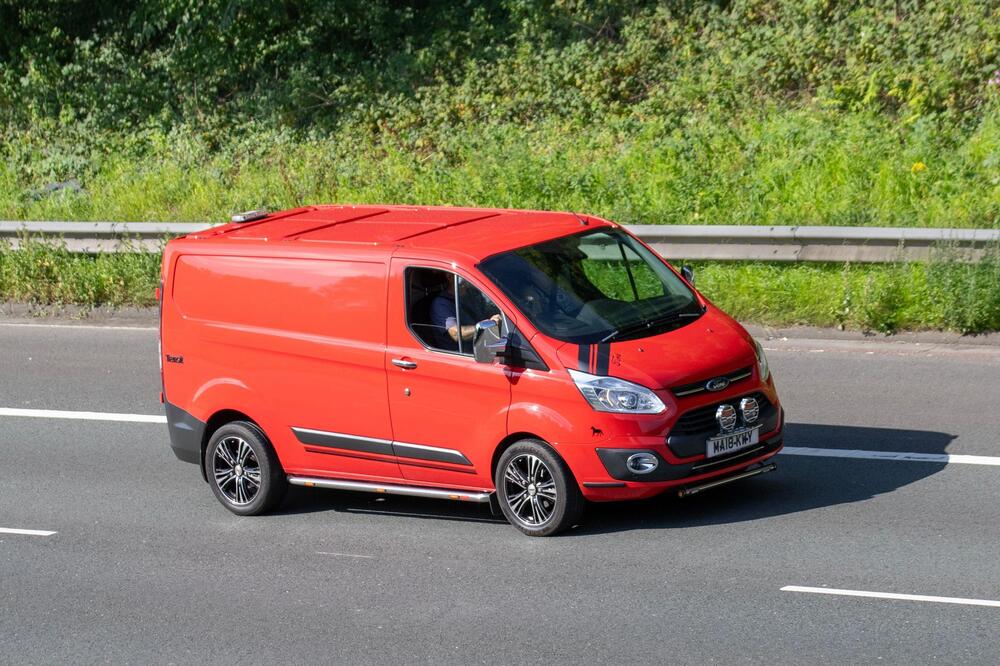 Hitno se povlači kombi koji koristi skoro svaki preduzetnik u Srbiji: Razlog je jako opasan!