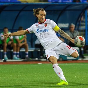 Aleksandar Katai golom u 178. večitom derbiju staje rame uz rame sa legendom (Foto)