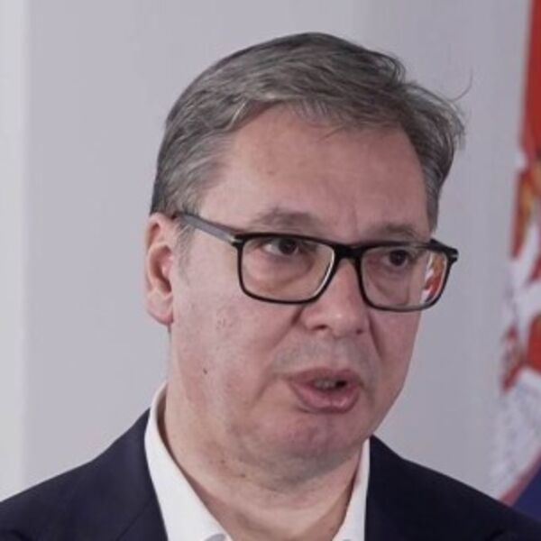 Vučić se oglasio o haosu ispred Skupštine Srbije: "Pozivamo građane na mir i uzdržanost"