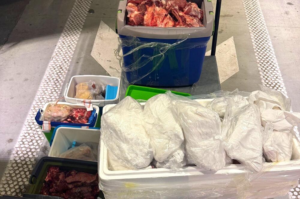 Na Horgošu zaplenjeno 140 kg svežeg mesa - njime će biti nahranjene životinje u Zoo vrtu Palić! (FOTO)