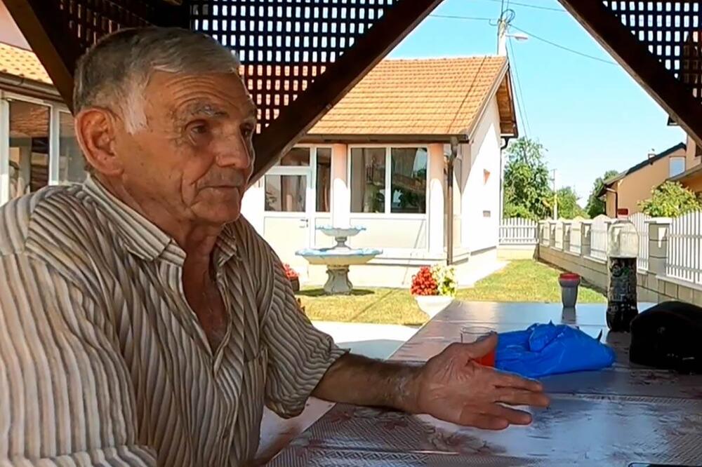 MIĆA JE MNOGE SPASIO SIGURNE SMRTI SVOJIM CRVENIM SERUMOM: Pravi ga od OTROVA POSKOKA, deda mu na samrti preneo DAR