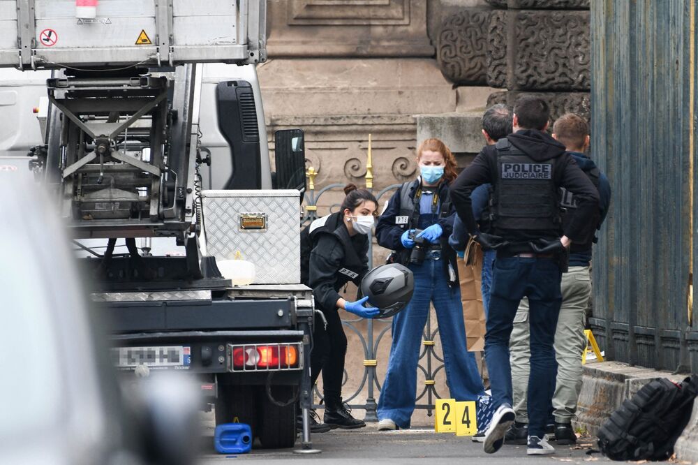 Luvr, muzej luvr, luvr muzej, Pariz, Pljačka