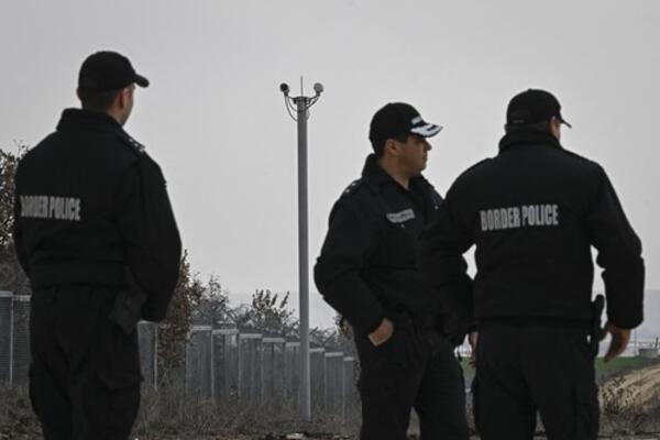 MONSTRUOZNI ZLOČIN U SELU: Mladić (25) ubio majku, sestru i tetku, pa zapalio kuću!