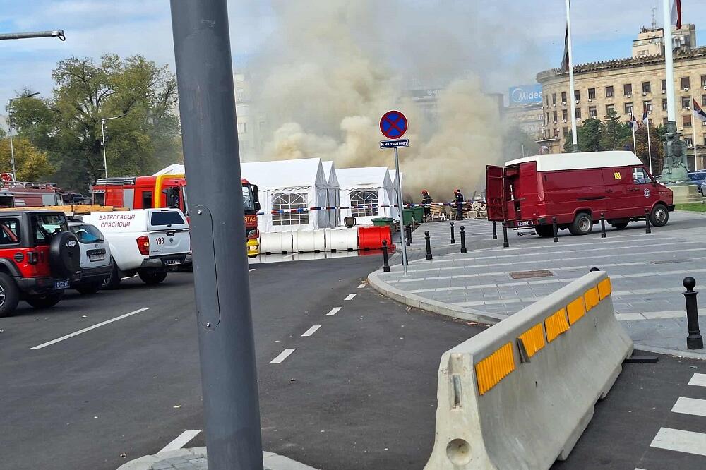 Pogledajte kako izgleda plato ispred Narodne skupštine posle pucnjave i požara! Forenzičari na terenu (FOTO) VIDEO