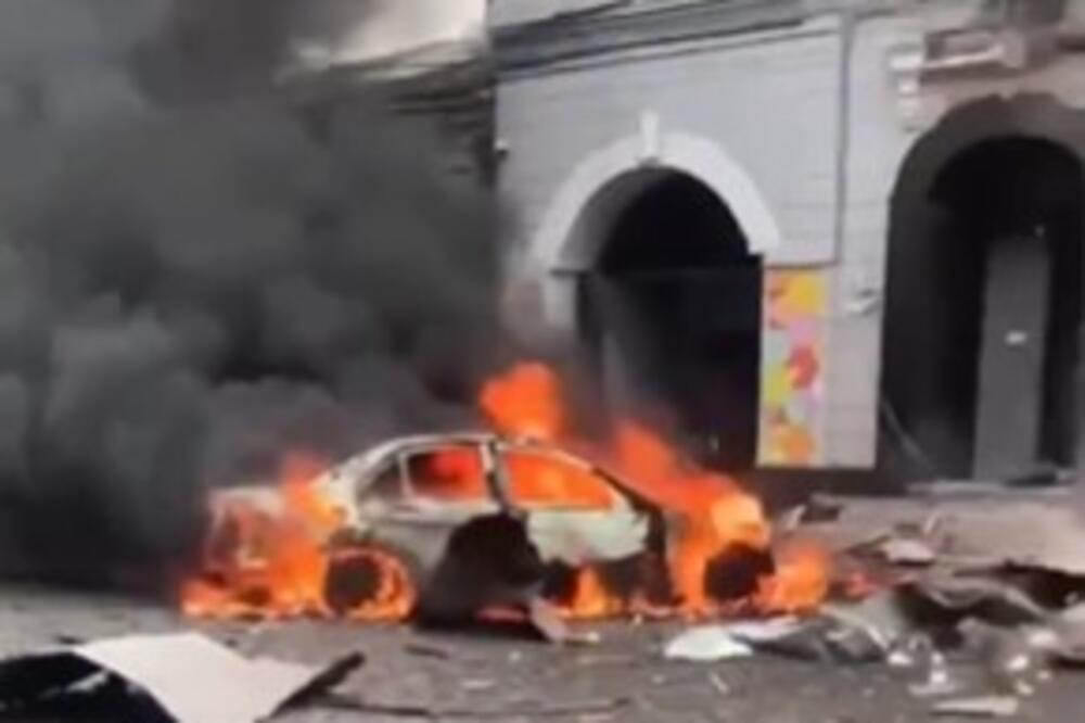 RUSKI DRON POGODIO VRTIĆ U HARKOVU, JEZIVE SCENE ZAPREPASTILE SVE! Na mestu napada buknuo požar, ima povređene dece