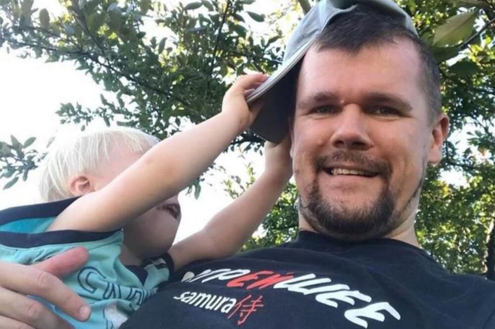 Mama je htela da ga ostavi u sirotištu, a onda je otac uzeo stvar u svoje ruke! Priča malog Miše tera suze na oči