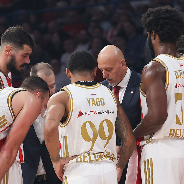 Dresovi Zvezde oštećeni tokom pranja u Barseloni, iz Beograda poslati novi!