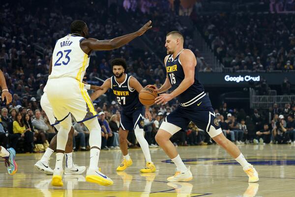 Nikola Jokić upisao tripl-dabl, ali nestao u drugom poluvremenu i produžetku (Video/Foto)