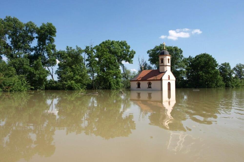 ZA OVAJ SRPSKI MANASTIR RETKO KO ZNA, NALAZI SE U DIVLJINI: Nekada se moglo prići SAMO ČAMCEM, a podigla ga ŽENA!